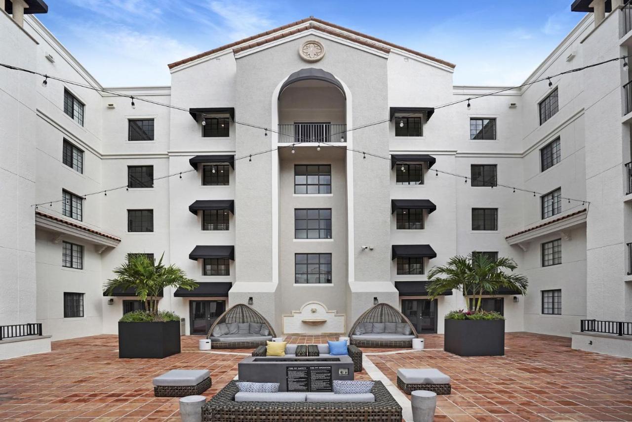 מיאמי Dharma Home Suites Coral Gables At Gables Grand Plaza מראה חיצוני תמונה