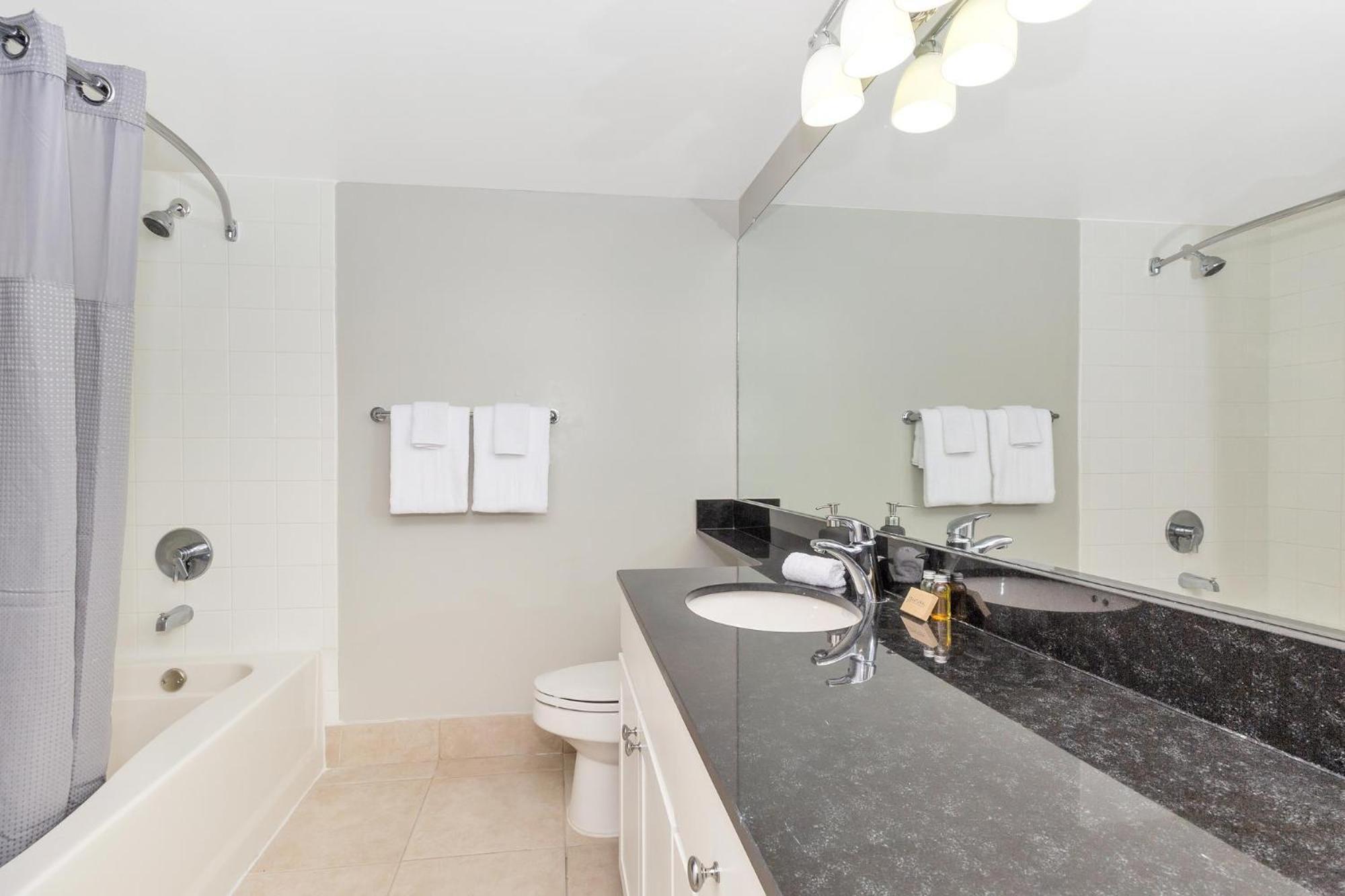 מיאמי Dharma Home Suites Coral Gables At Gables Grand Plaza חדר תמונה
