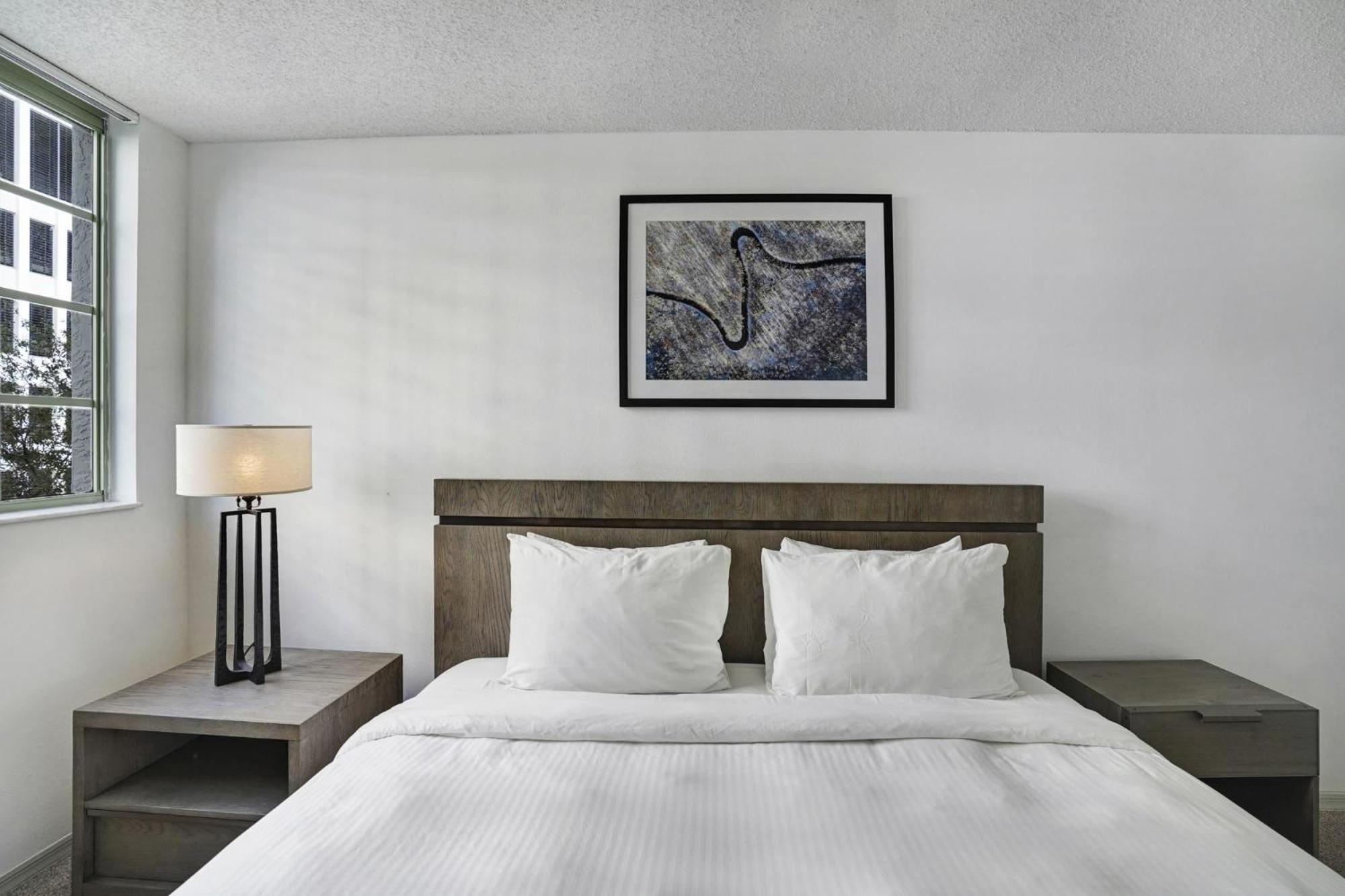 מיאמי Dharma Home Suites Coral Gables At Gables Grand Plaza חדר תמונה