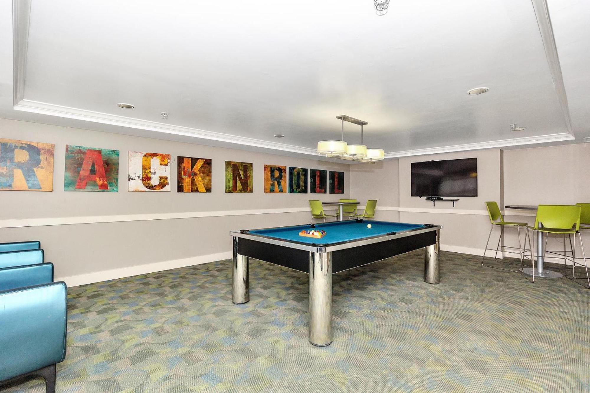 מיאמי Dharma Home Suites Coral Gables At Gables Grand Plaza חדר תמונה