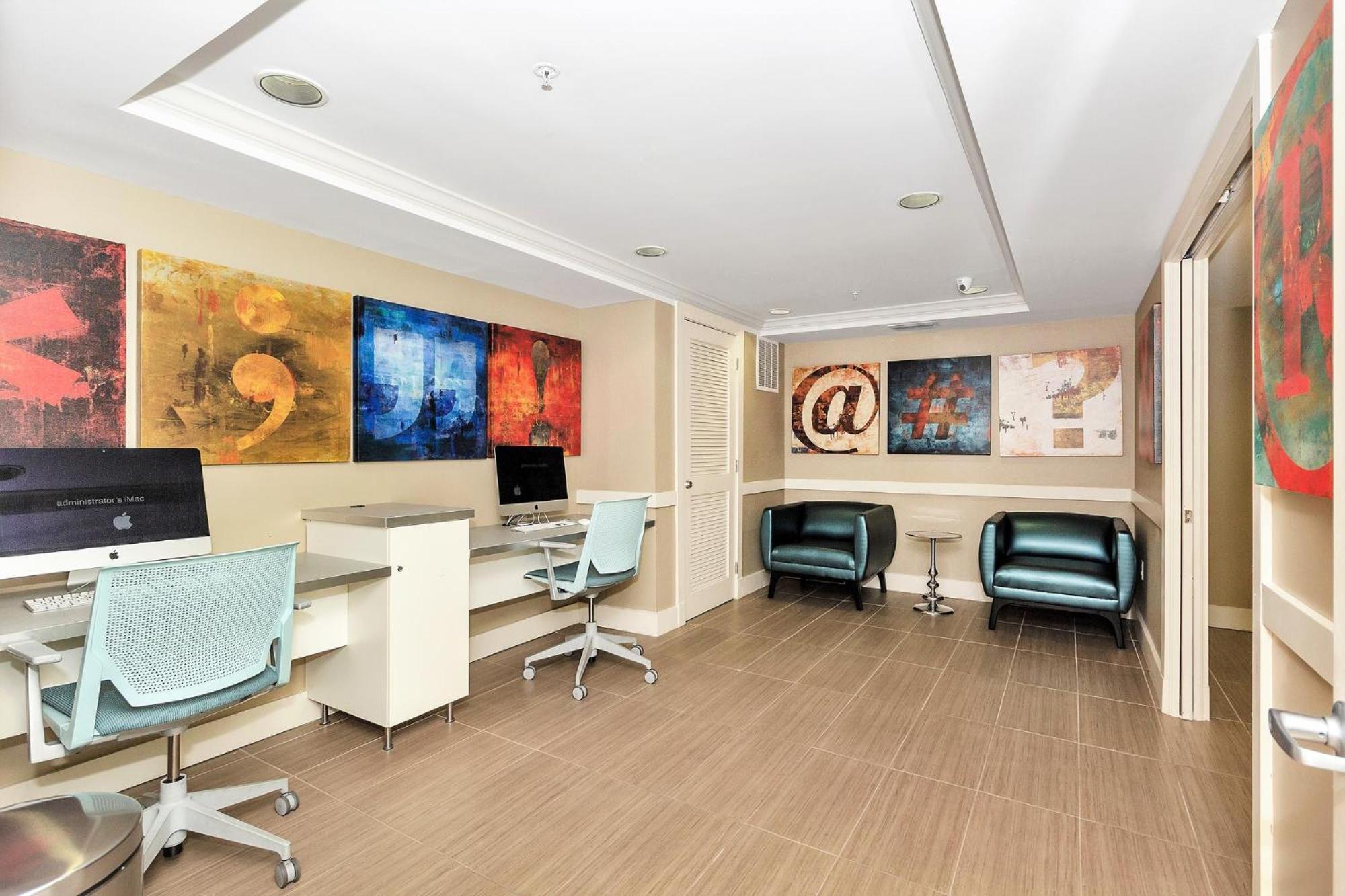 מיאמי Dharma Home Suites Coral Gables At Gables Grand Plaza חדר תמונה