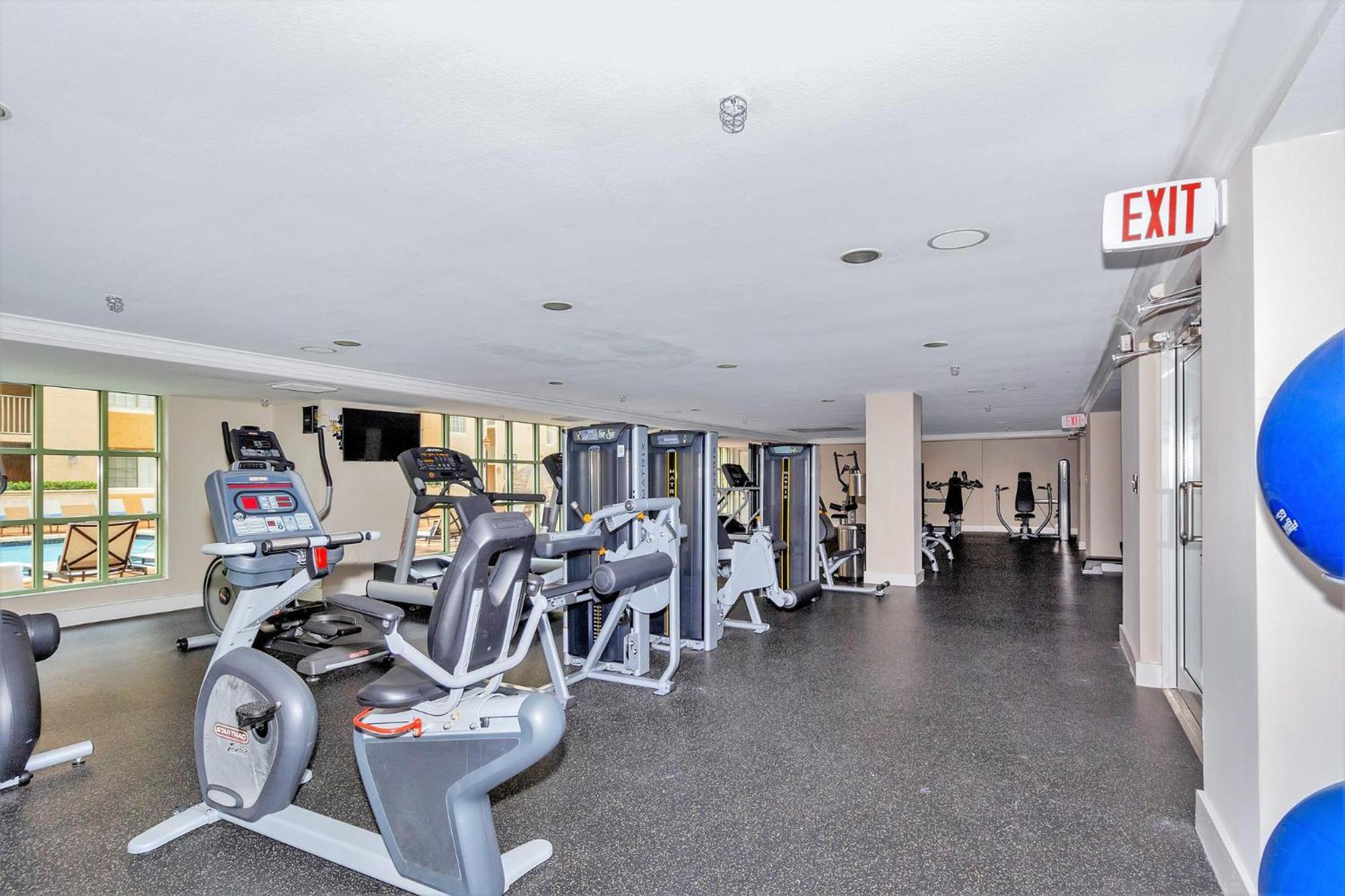 מיאמי Dharma Home Suites Coral Gables At Gables Grand Plaza חדר תמונה