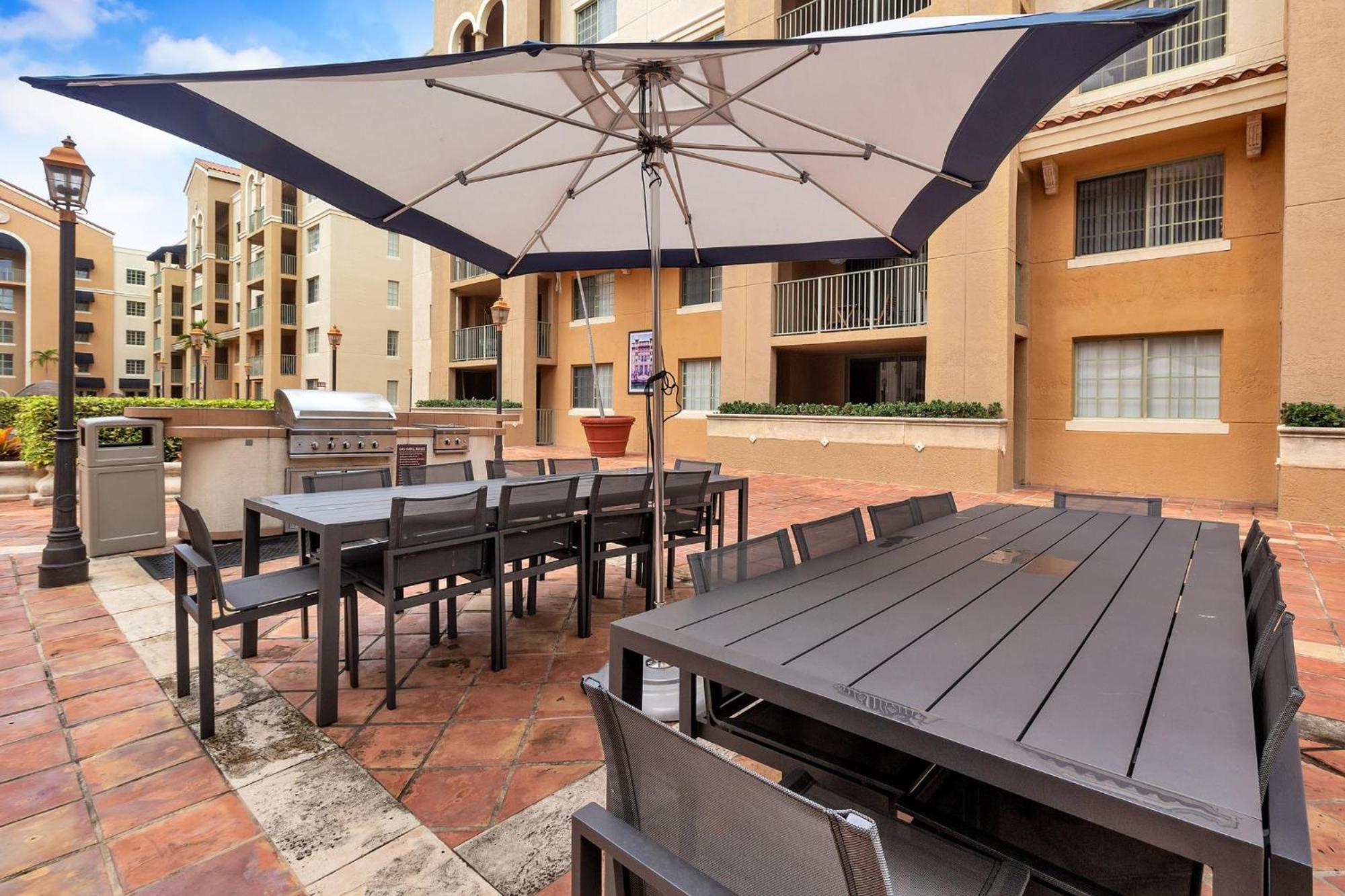 מיאמי Dharma Home Suites Coral Gables At Gables Grand Plaza חדר תמונה