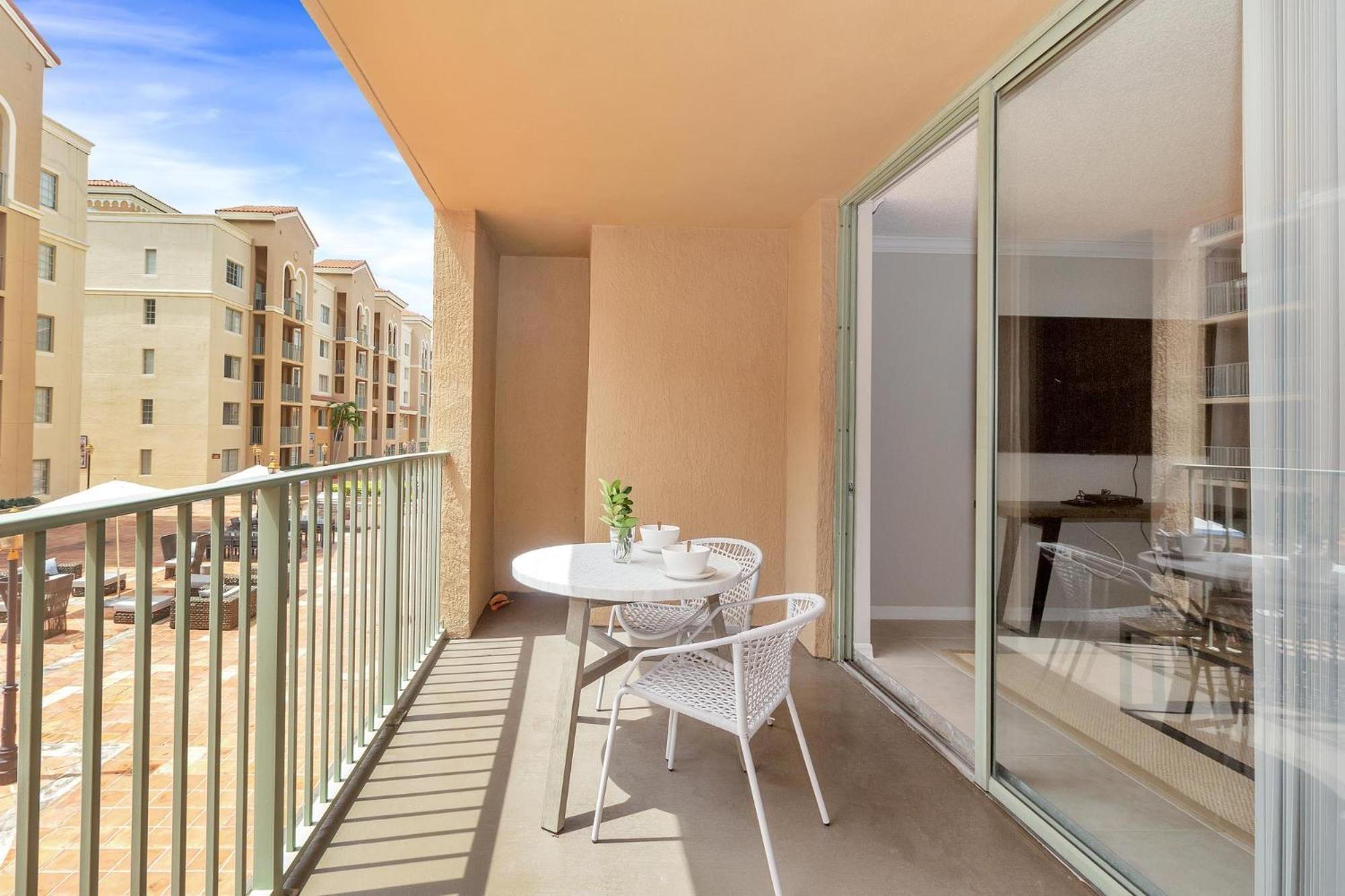 מיאמי Dharma Home Suites Coral Gables At Gables Grand Plaza חדר תמונה